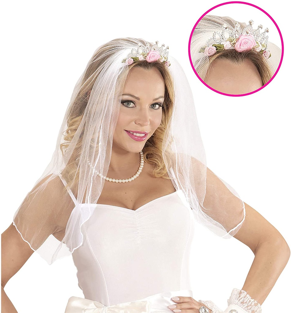 VELO DE NOVIA SOBRE UNA TIARA CON ROSAS